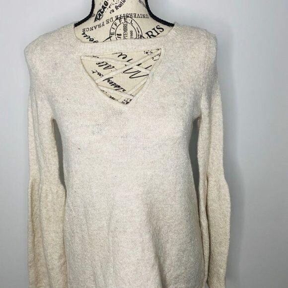 American Eagle Outfitter Bell sleeves Sweater - Picture 4 of 5